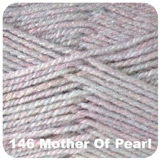 Cygnet Deluxe dk 100g - 146 Mother Of Pearl