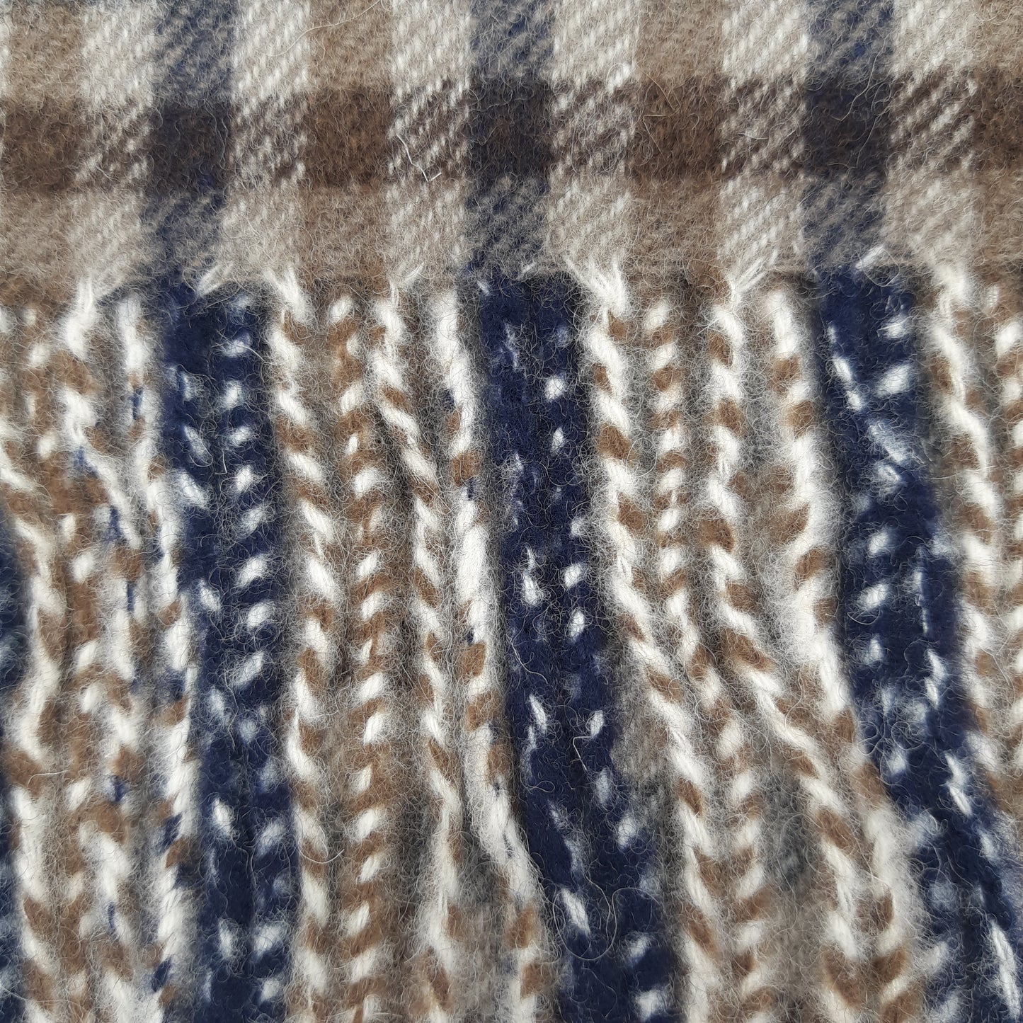 Aquascutum Scarf 100% Lambs wool Brown and Blue Check