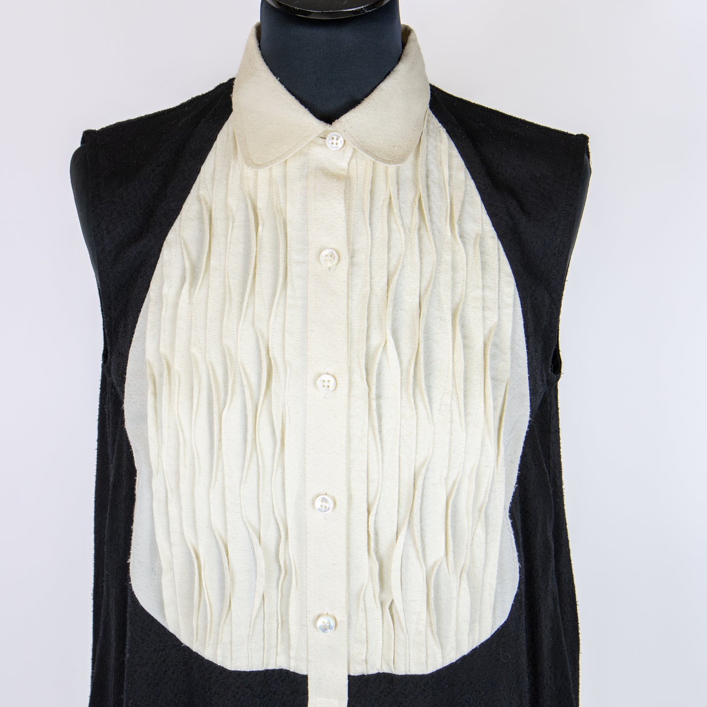 Detail of cream top part of Bottega Veneta Black & Cream Panelled Tulip Shift Dress UK 10