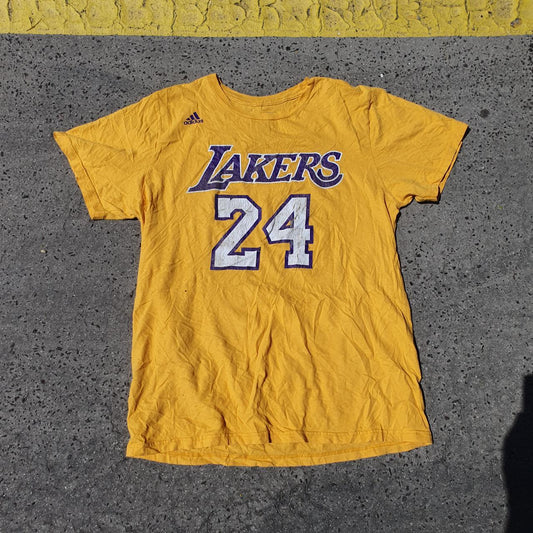 Men's Yellow Adidas Lakers Graphic T-shirt Size Medium